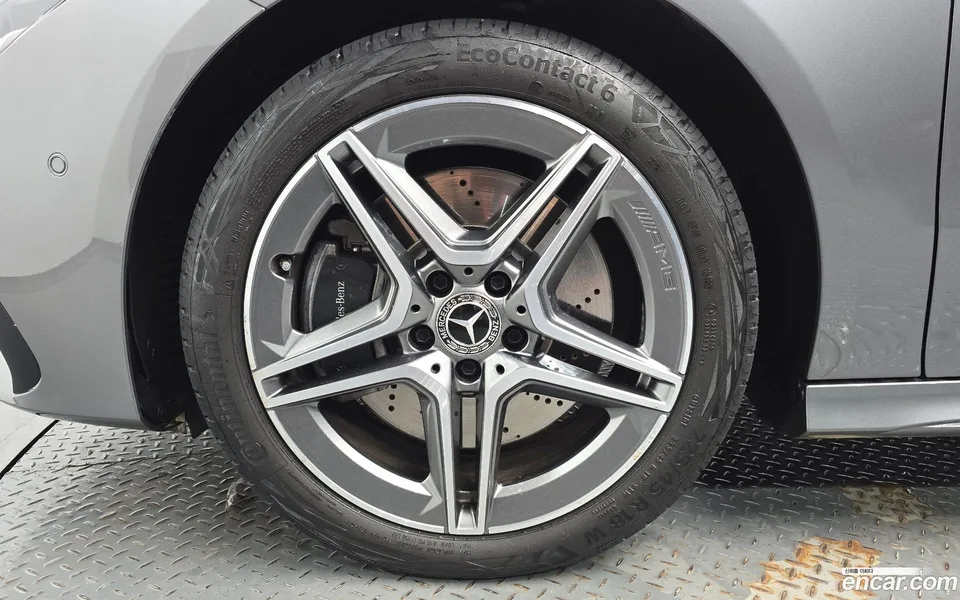 Mercedes-Benz CLA-Class CLA250 4MATIC 2024 — thumbnail 5