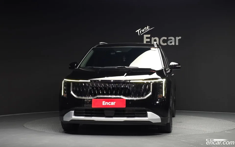 Kia Carnival 9 2024 — thumbnail 3