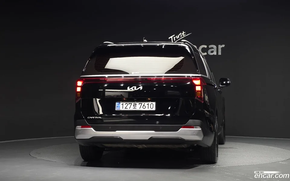Kia Carnival 9 2024 — thumbnail 4