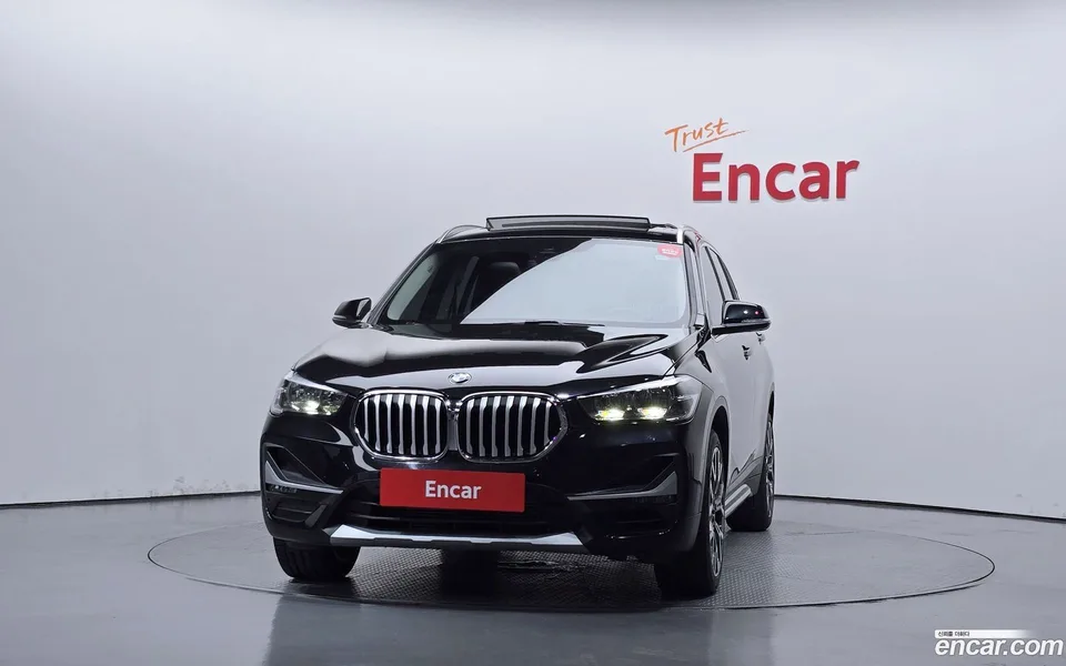 BMW X1 xDrive 20i xLine 2022 — thumbnail 3