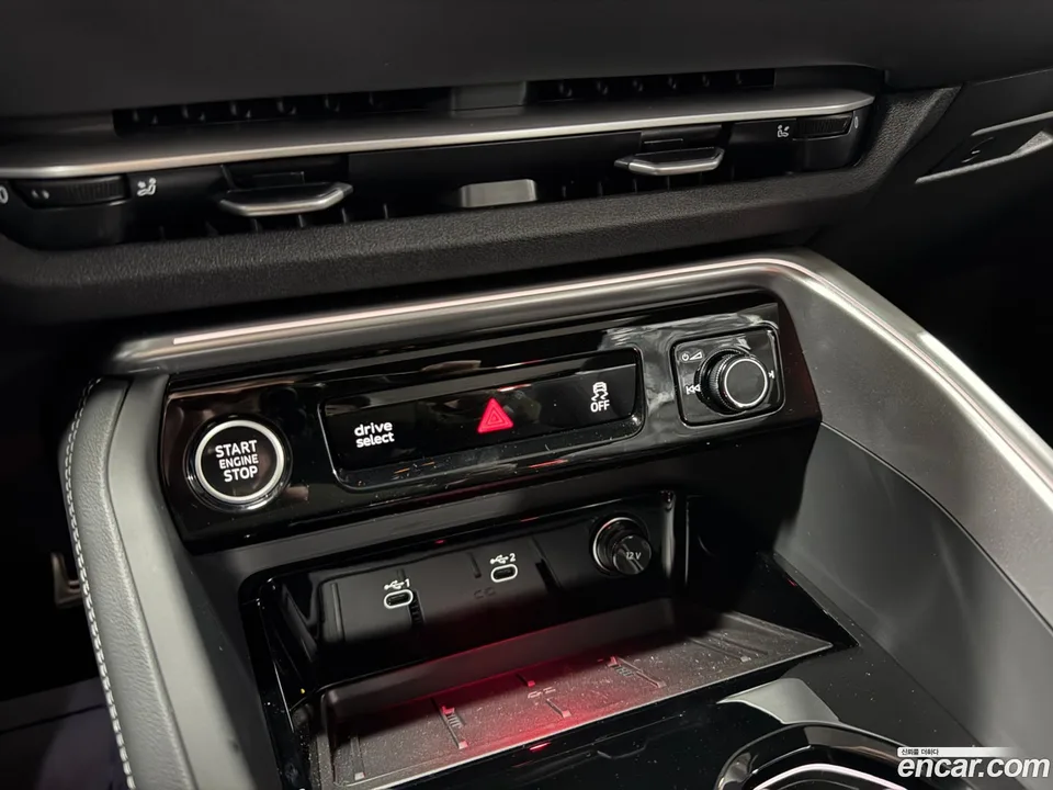 Audi Q5 (80A) 40 TDI S Line 2025 — thumbnail 2