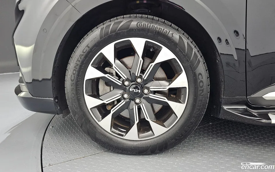 Kia Carnival 7 2023 — thumbnail 2