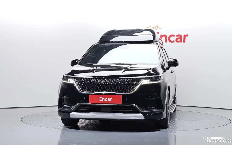 Kia Carnival 7 2023 — thumbnail 3