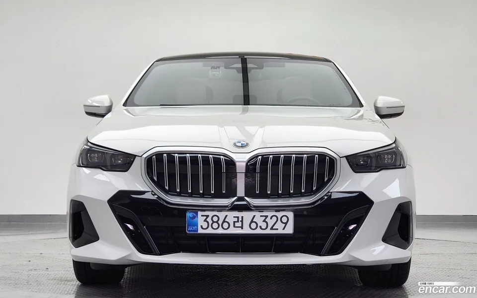 BMW 5 Series 523d M 2026 — миниатюра 3
