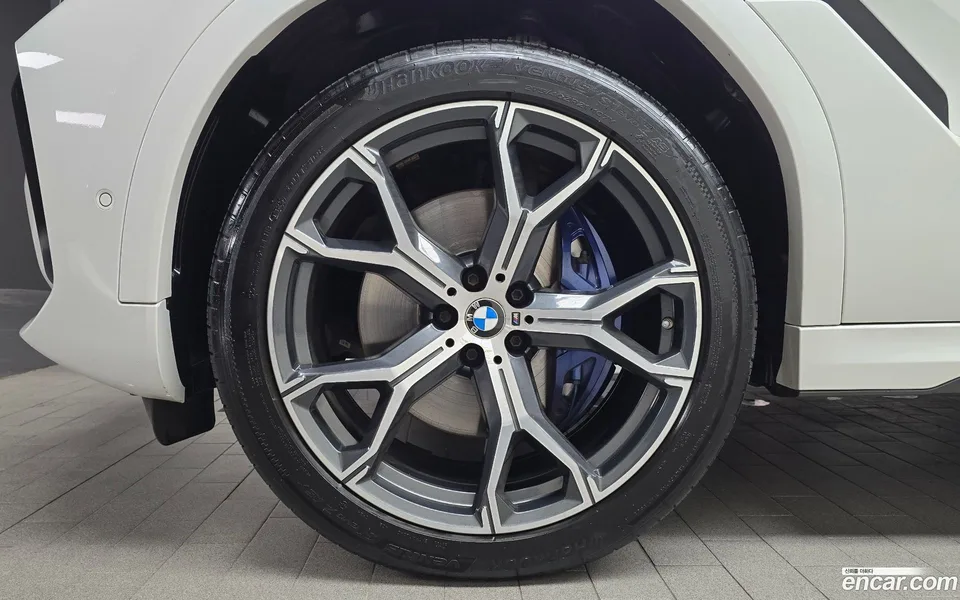BMW X6 xDrive40i M 2022 — thumbnail 2