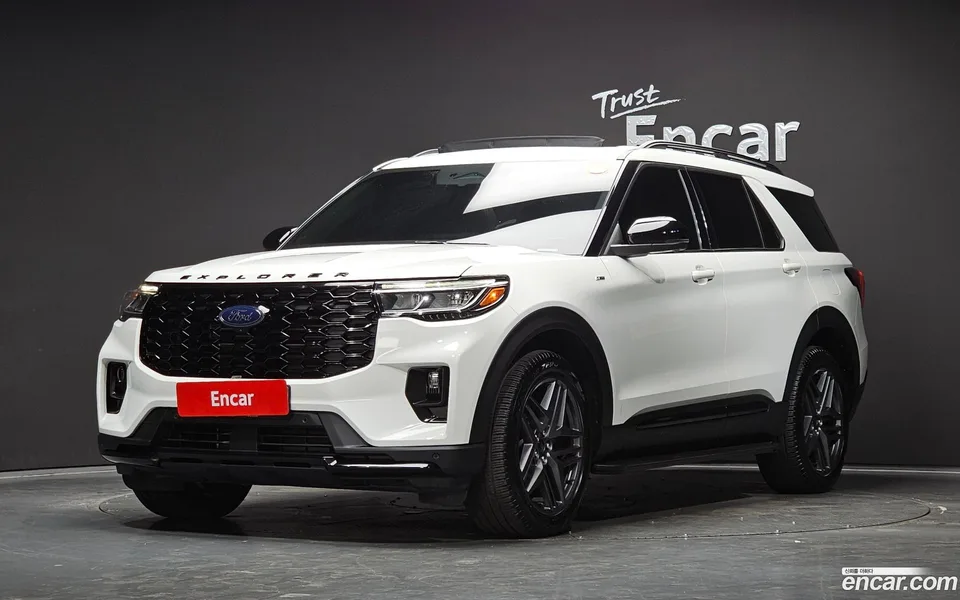 Ford Explorer 2.3 ST- 4WD 2025 — photo 1, buy with delivery to Moscow