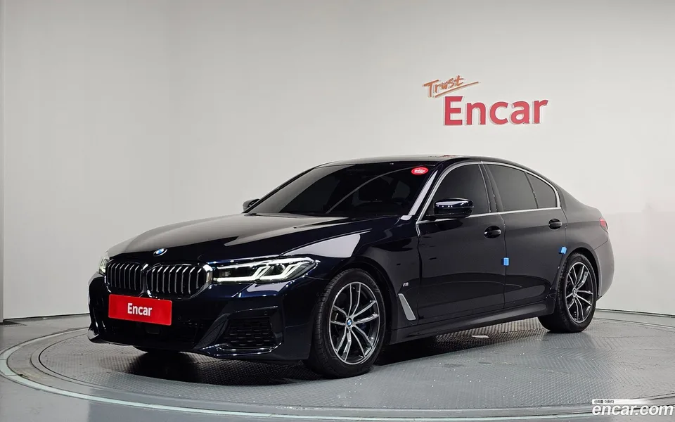 BMW 5 Series 520i M 2022 — photo 1, buy with delivery to Moscow