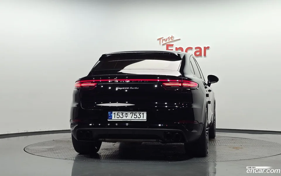 Porsche Cayenne 4.0 2023 — thumbnail 4