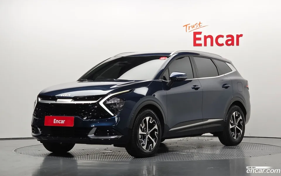 Kia Sportage Hybrid 2WD 2024 — photo 1, buy with delivery to Moscow