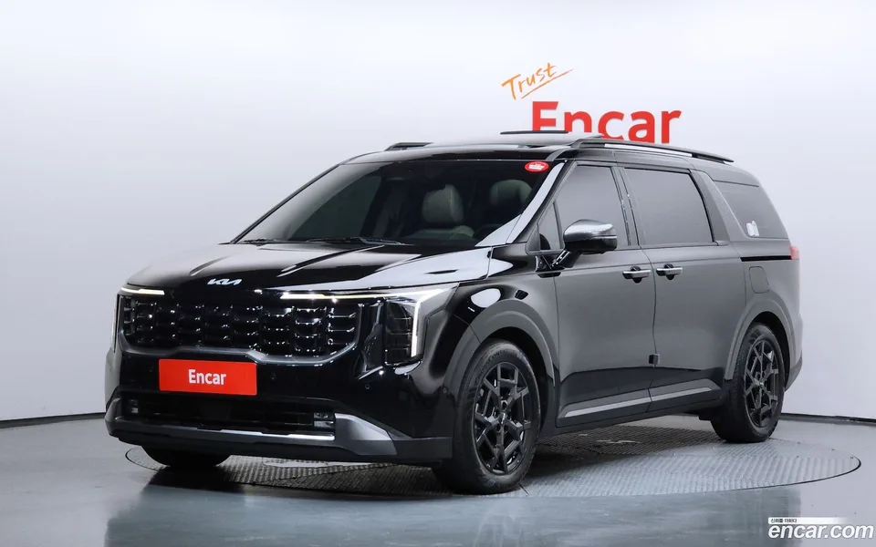 Kia Carnival 7 2024 — photo 1, buy with delivery to Moscow