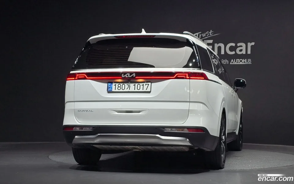 Kia Carnival 9 2022 — thumbnail 4