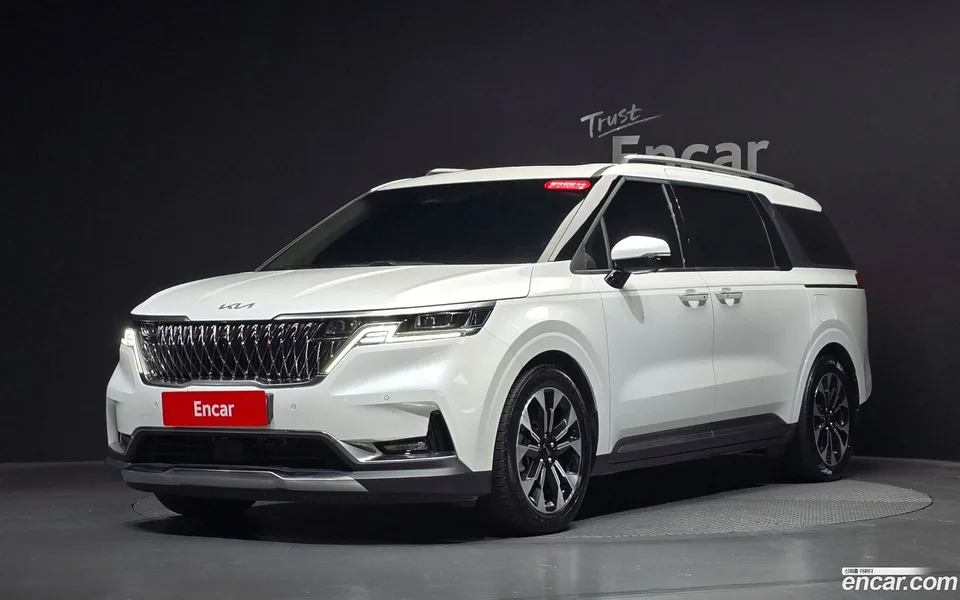 Kia Carnival 9 2022 — photo 1, buy with delivery to Moscow
