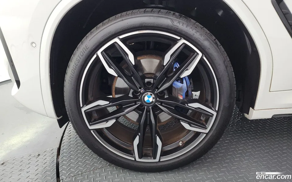 BMW X4 xDrive M40i 2025 — thumbnail 5