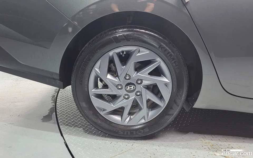 Hyundai Avante CN7 Hybrid 2024 — thumbnail 2