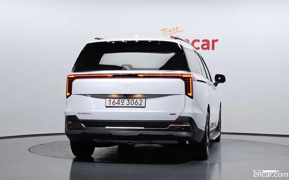 Kia Carnival HEV 9 2024 — thumbnail 4