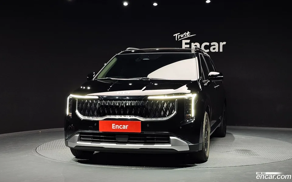 Kia Carnival 9 2024 — thumbnail 3