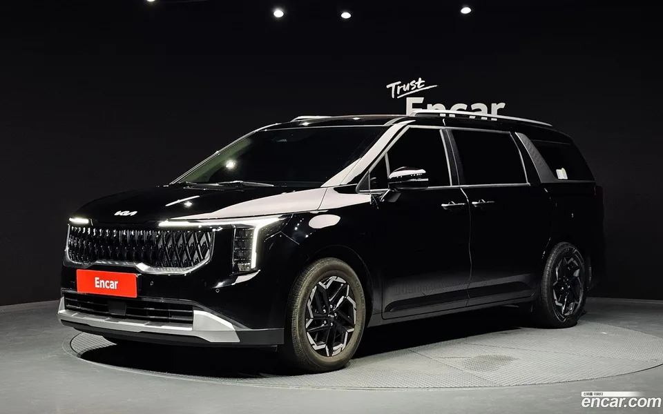 Kia Carnival 9 2024 — photo 1, buy with delivery to Moscow