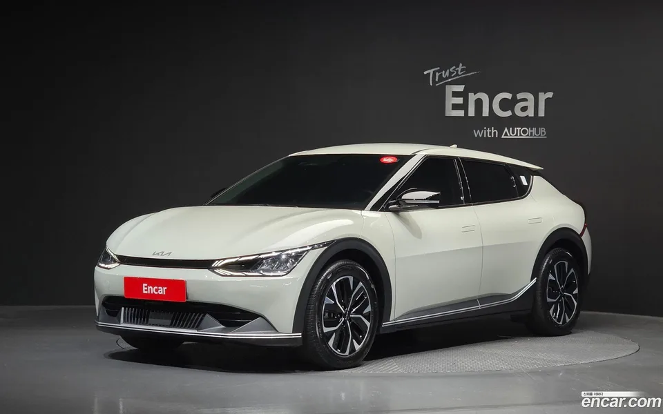Kia EV6 2023 — photo 1, buy with delivery to Moscow