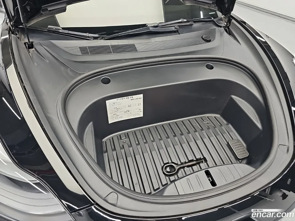 Tesla Model 3 AWD 2022 — миниатюра 2