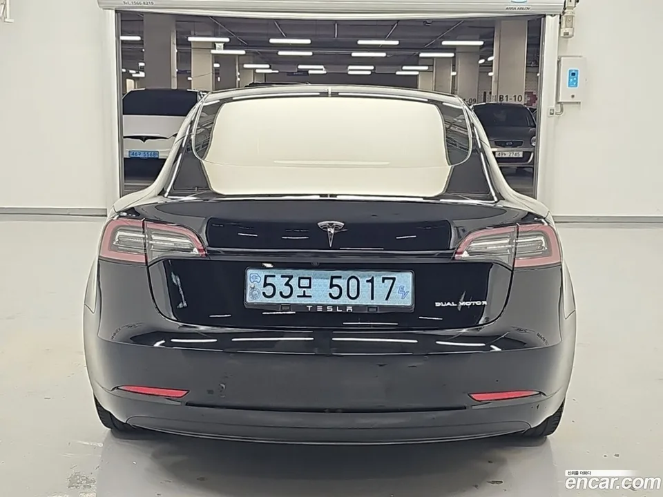 Tesla Model 3 AWD 2022 — миниатюра 4