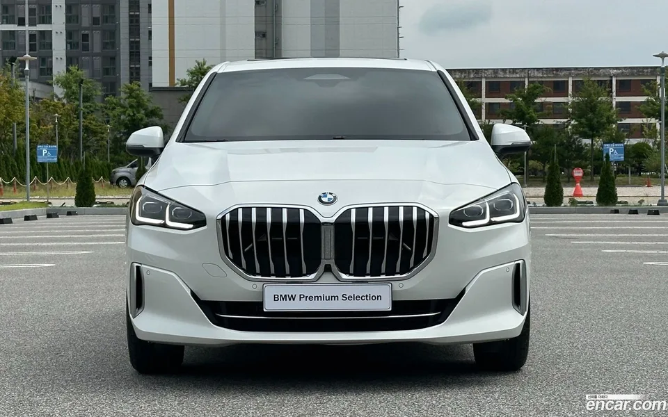 BMW 2 Series Active Tourer 220i 2025 — thumbnail 3