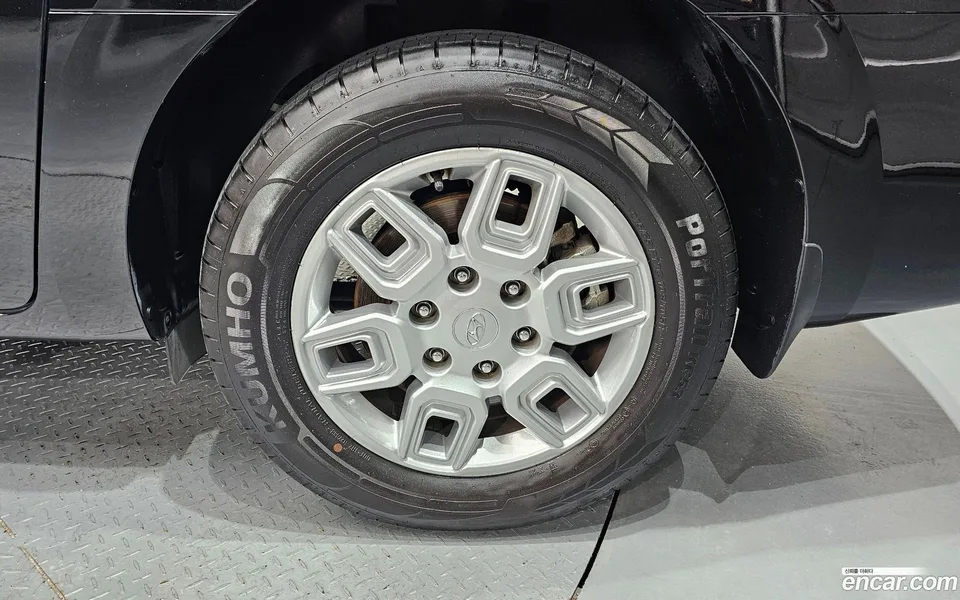 Hyundai Staria 5 2022 — thumbnail 2