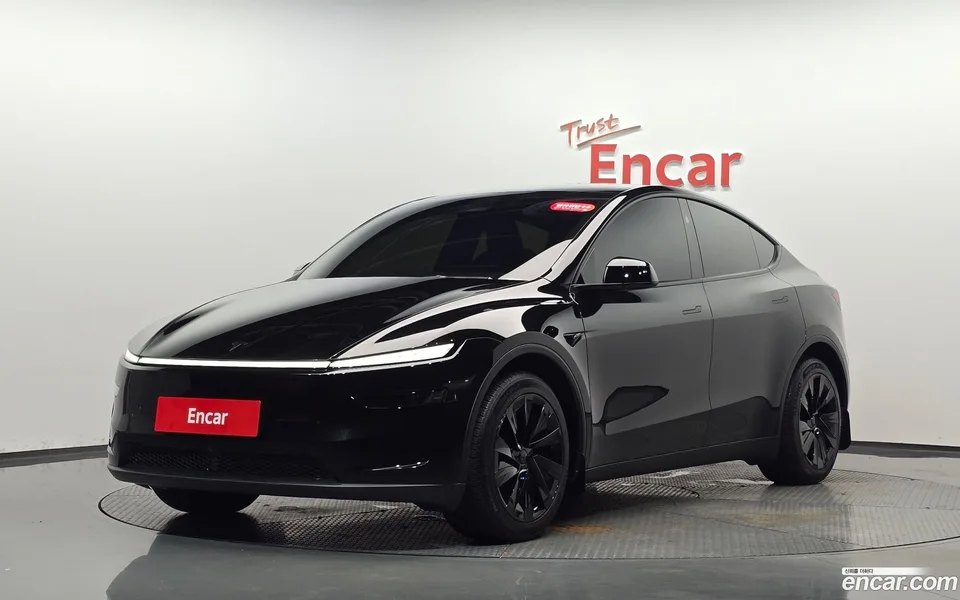 Tesla Model Y RWD 2025 — photo 1, buy with delivery to Moscow