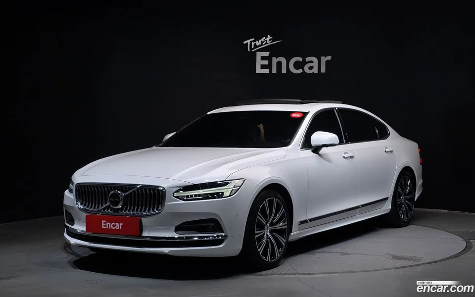 Volvo S90 B5 2023 — photo 1, buy with delivery to Moscow