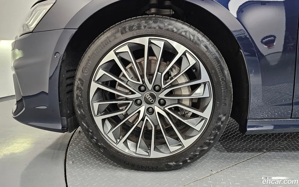 Audi A6 45 TFSI 2024 — thumbnail 2
