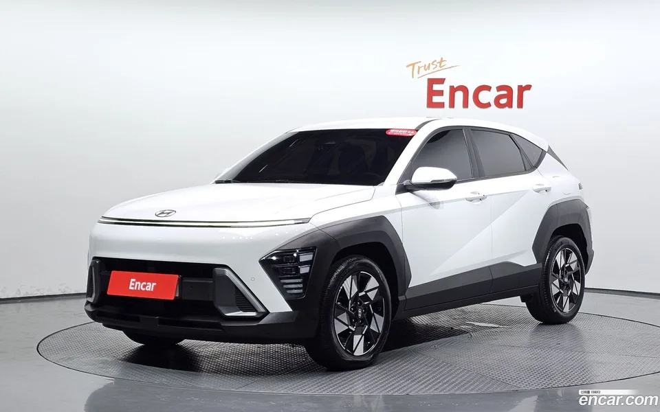 Hyundai Kona 1.6 2WD 2023 — photo 1, buy with delivery to Moscow