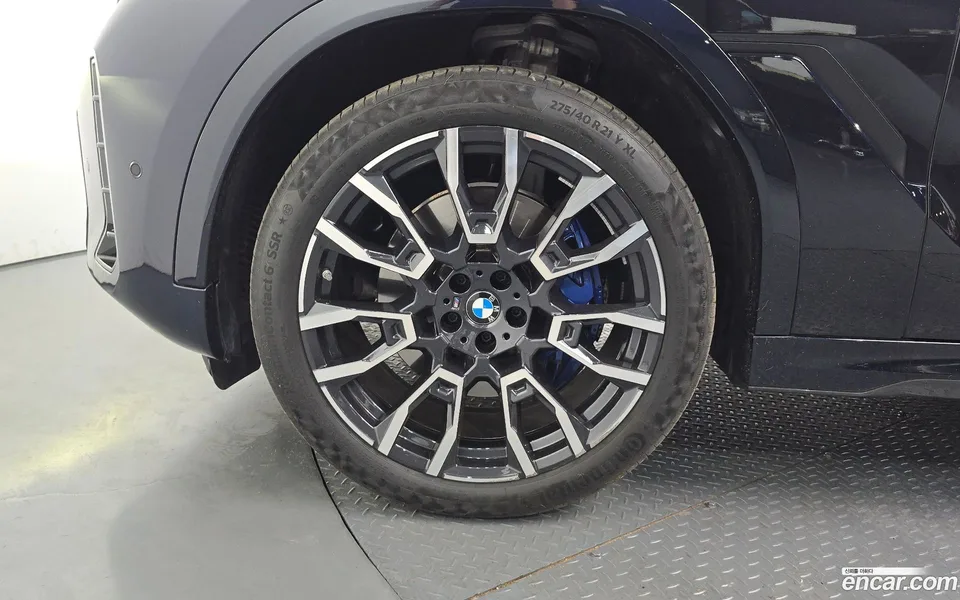 BMW X6 xDrive40i M 2023 — thumbnail 2