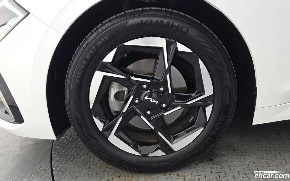 Kia K5 2.0 2024 — thumbnail 2