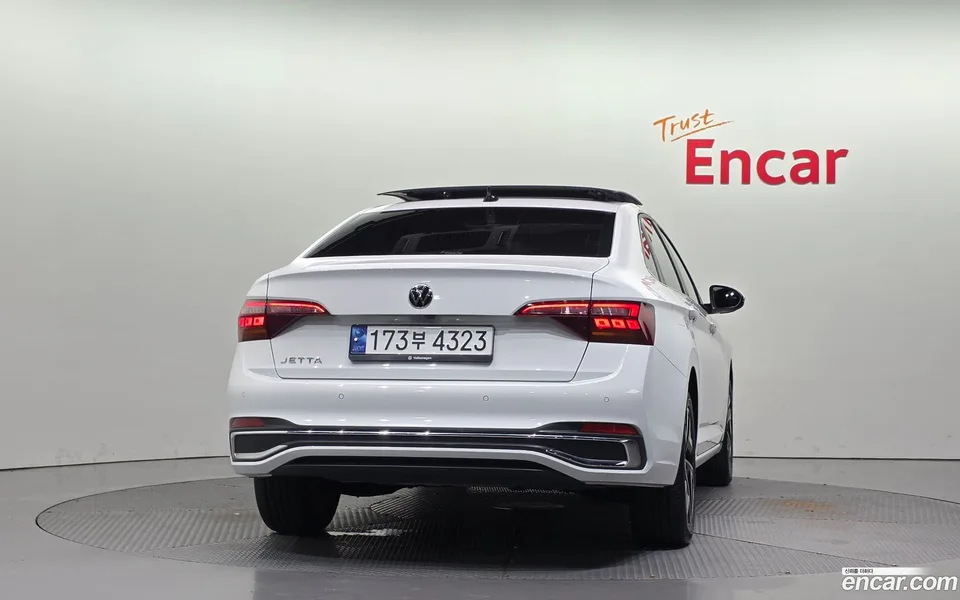Volkswagen Jetta 1.5 TSI 2023 — миниатюра 4