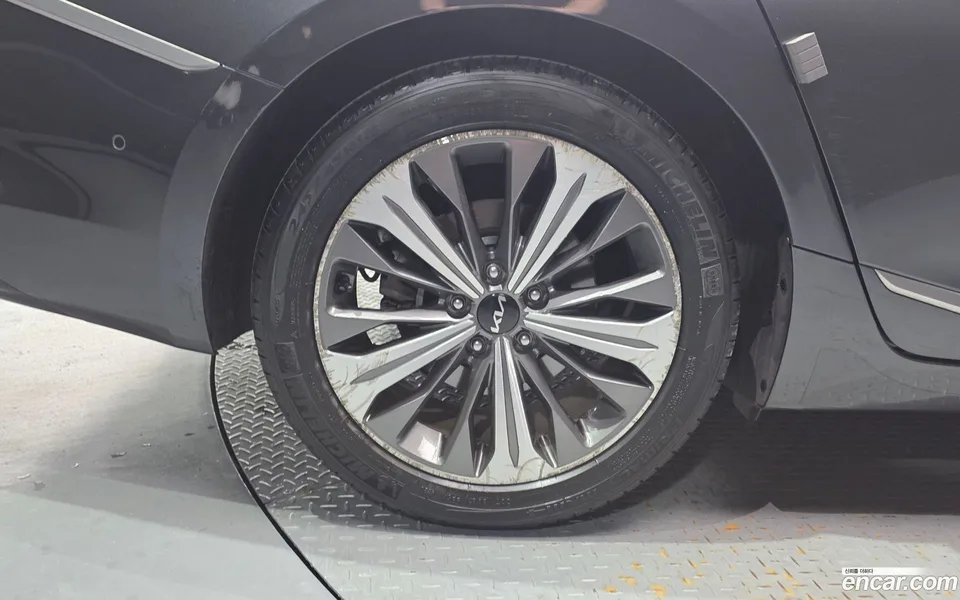 Kia K8 Hybrid 2022 — thumbnail 2