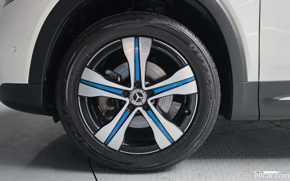 Mercedes-Benz EQB EQB300 4MATIC 2022 — thumbnail 5