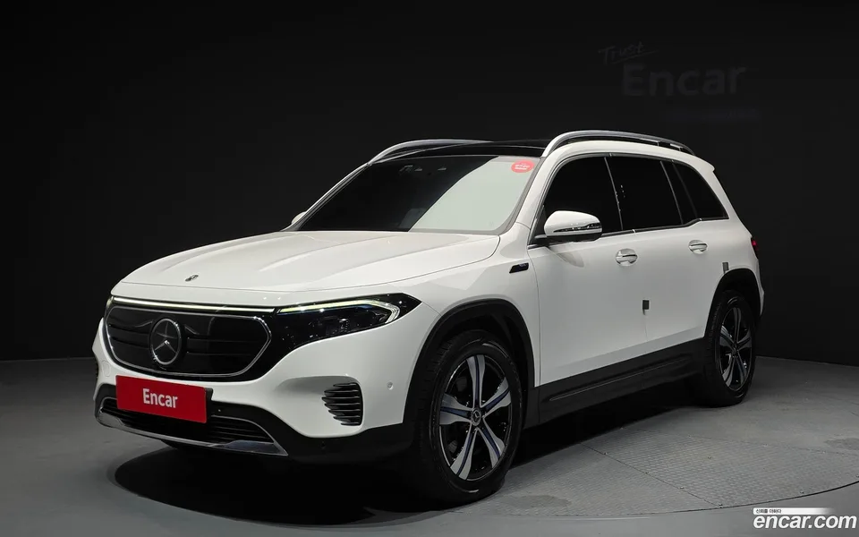 Mercedes-Benz EQB EQB300 4MATIC 2022 — photo 1, buy with delivery to Moscow