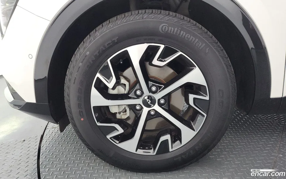 Kia Sportage Hybrid 2WD 2024 — thumbnail 2