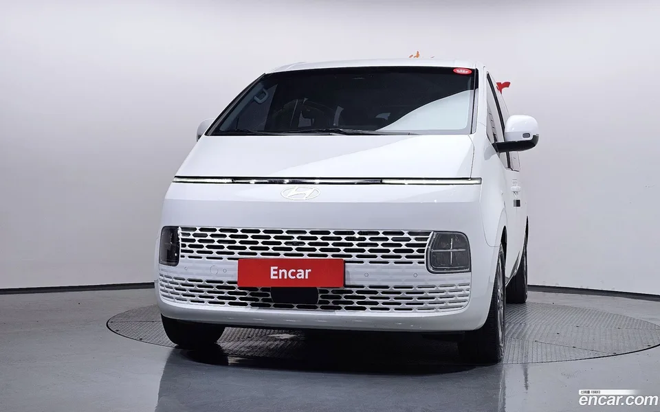 Hyundai Staria 4WD 11 2024 — thumbnail 3