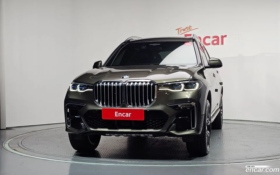 BMW X7 xDrive 40i M 6 2022 — thumbnail 3