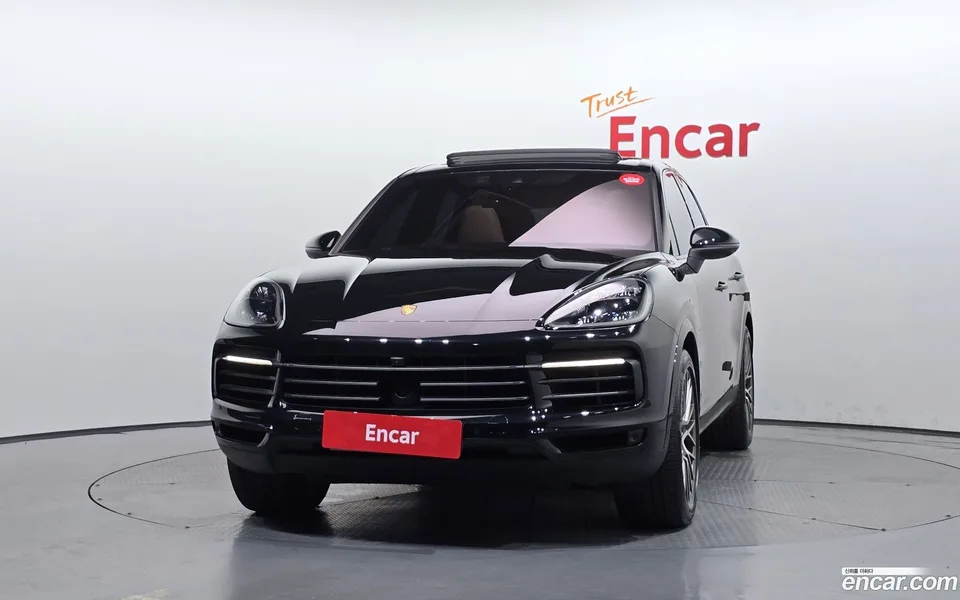 Porsche Cayenne 3.0 2023 — thumbnail 3