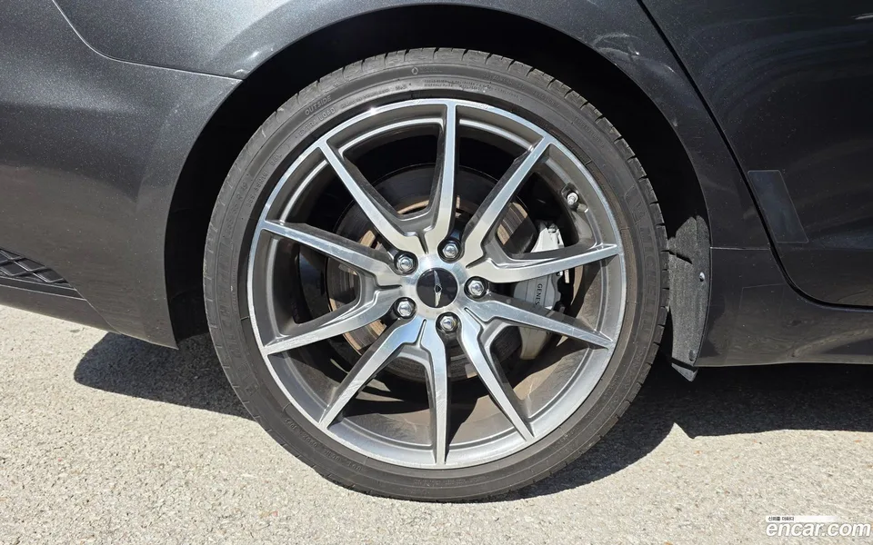 Genesis G70 2.5T 4WD 2023 — thumbnail 5