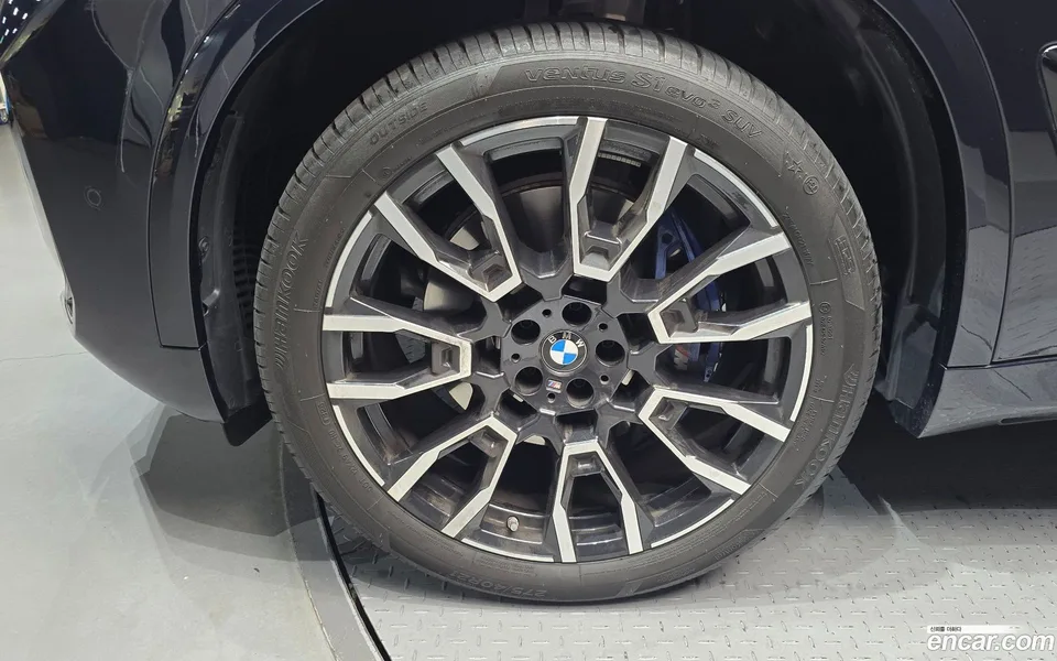 BMW X5 xDrive 30d M 2025 — thumbnail 2