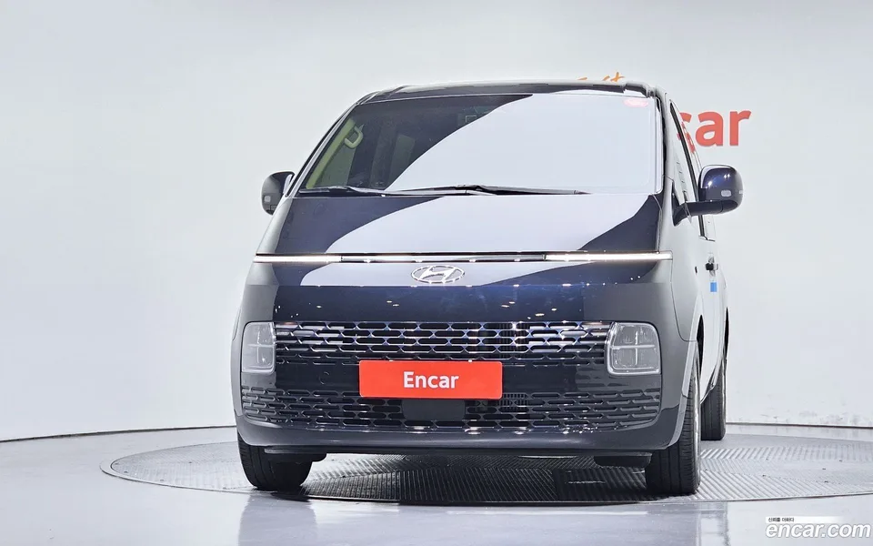 Hyundai Staria 5 2023 — thumbnail 3