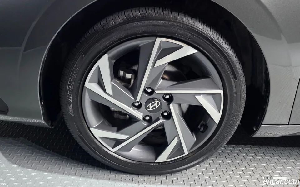 Hyundai Avante CN7 1.6 2023 — thumbnail 2