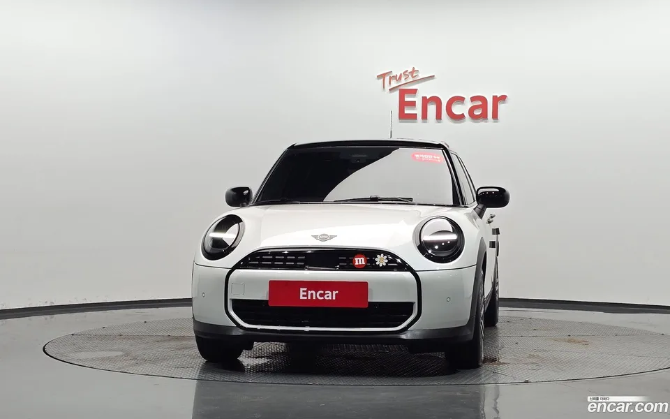 MINI Cooper C 5 2026 — thumbnail 3