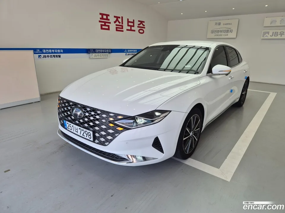 Hyundai Grandeur IG 2.5 2022 — photo 1, buy with delivery to Moscow