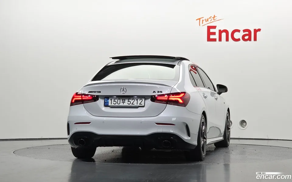 Mercedes-Benz A-Class AMG A35 4MATIC 2022 — thumbnail 4