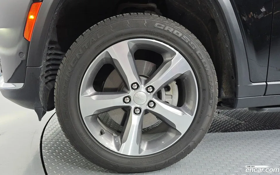 Jeep Grand Cherokee 3.6 2023 — thumbnail 2