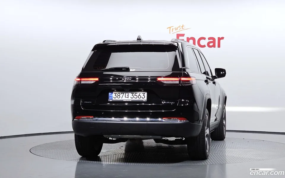 Jeep Grand Cherokee 3.6 2023 — thumbnail 4