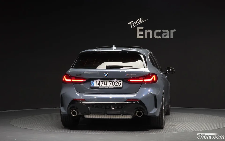BMW 1 Series M135i xDrive 2023 — thumbnail 4